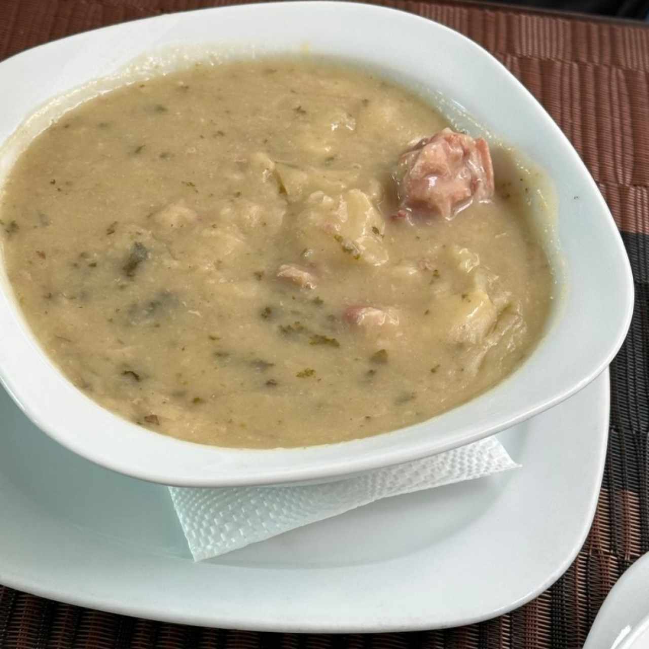 Caldo gallego