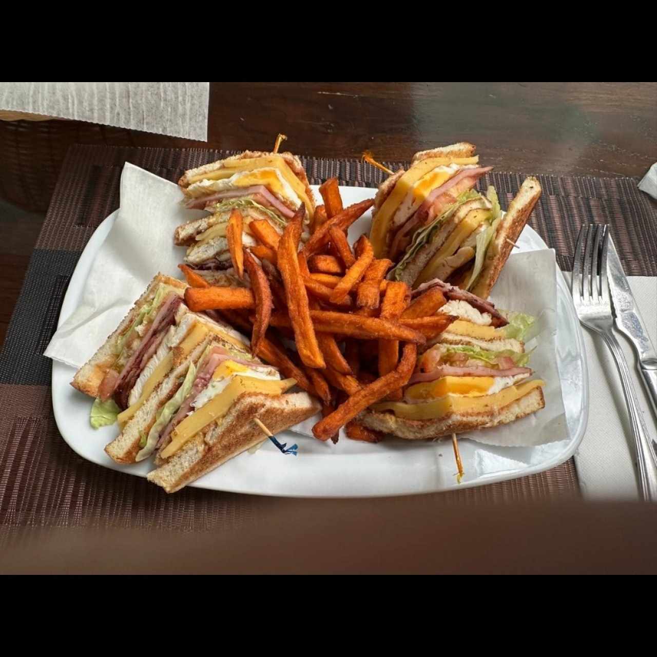 Emparedados - Club sandwich
