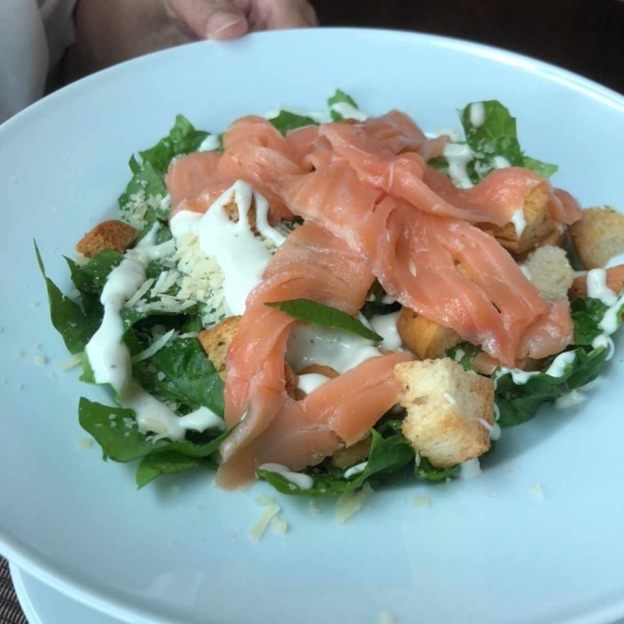Ensalada caeser de salmón