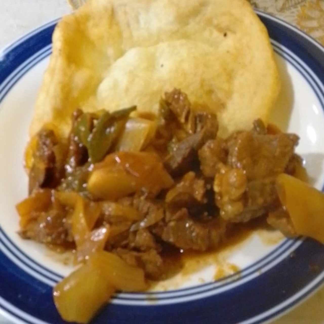 Desayunos clásicos - Hojaldre y salchicha guisada 