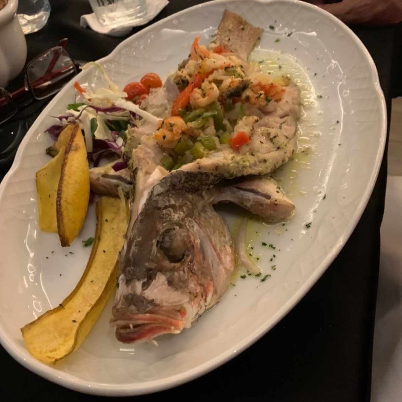 Pargo relleno de camarones al horno