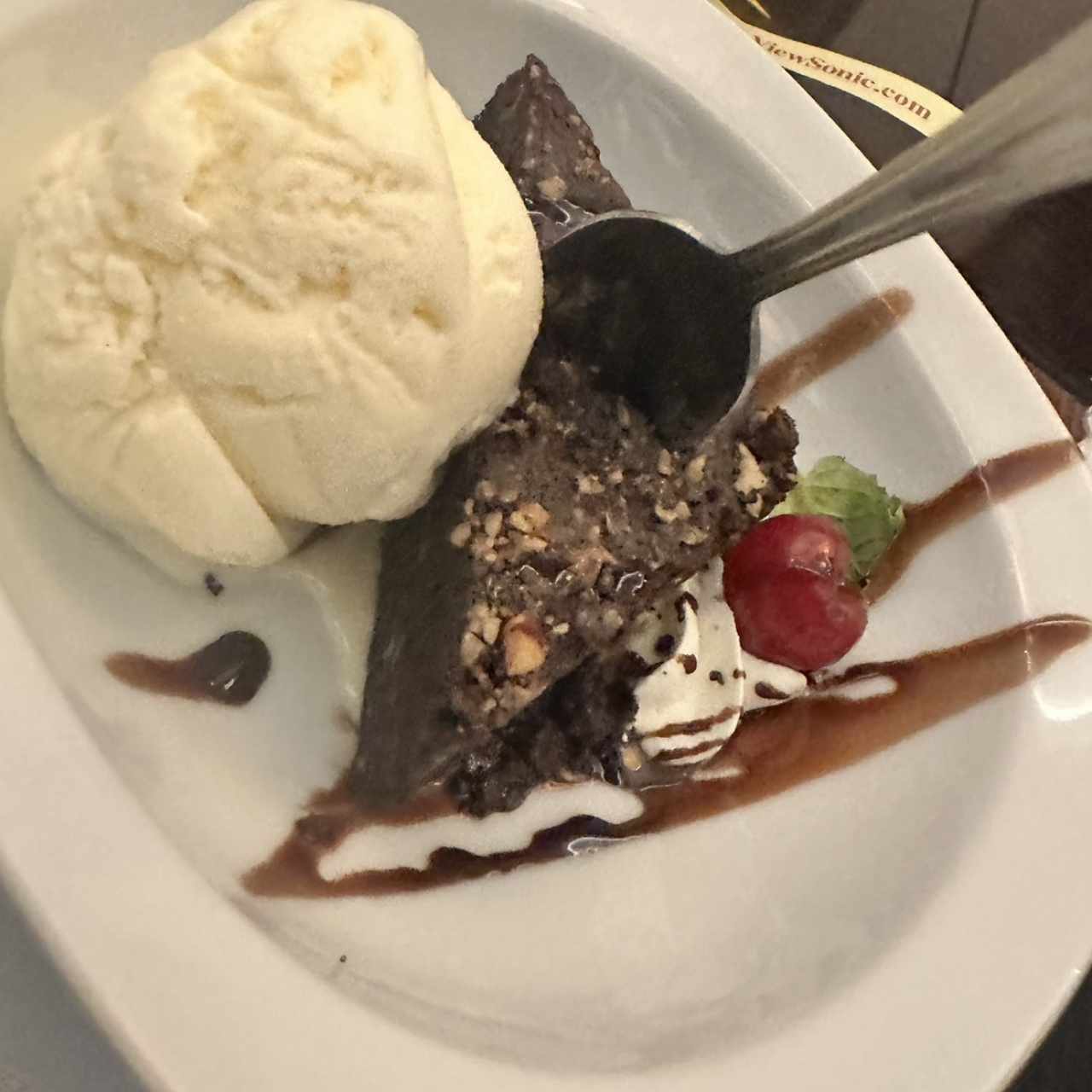 Brownie de Nueces y Helado