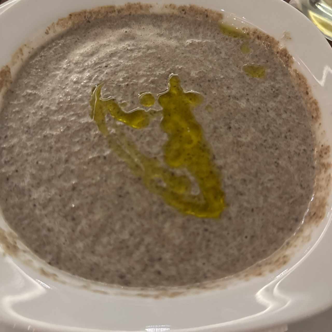 Crema de hongos con toque de Aceite de oliva