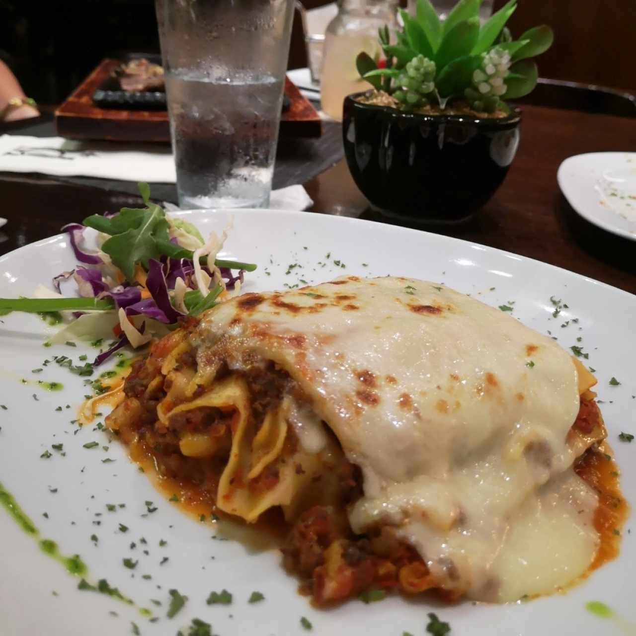 Lasagna de carne gratinada