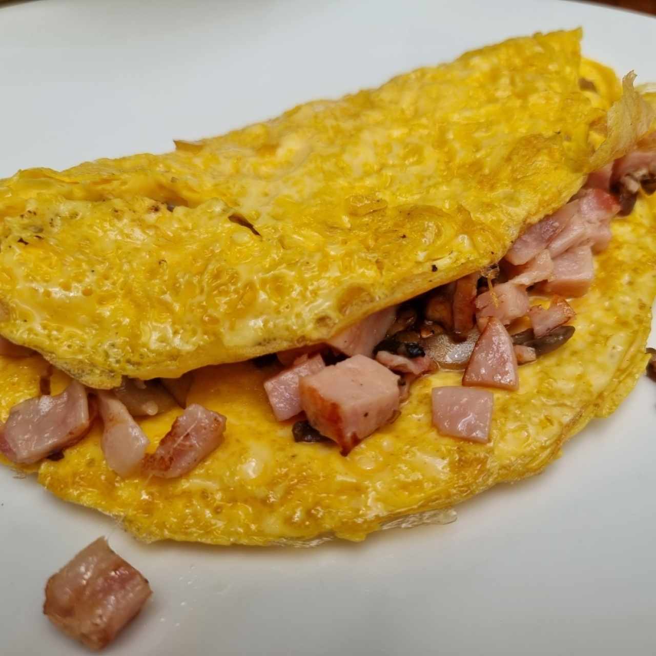 Omelette de jamón y queso