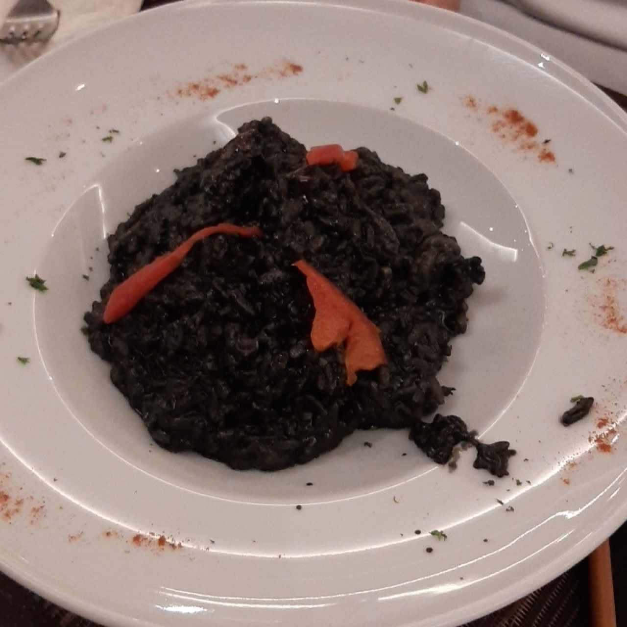 Arroz negro con camarones