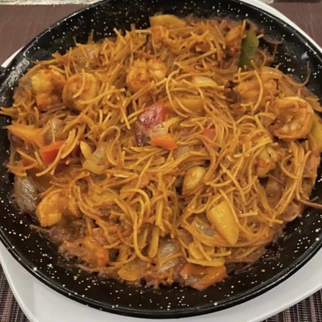 Fideua con camarones