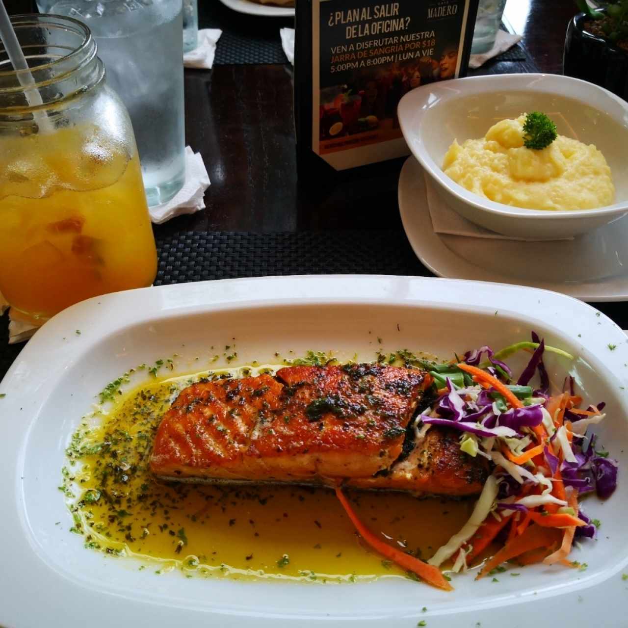 Salmón en mantequilla