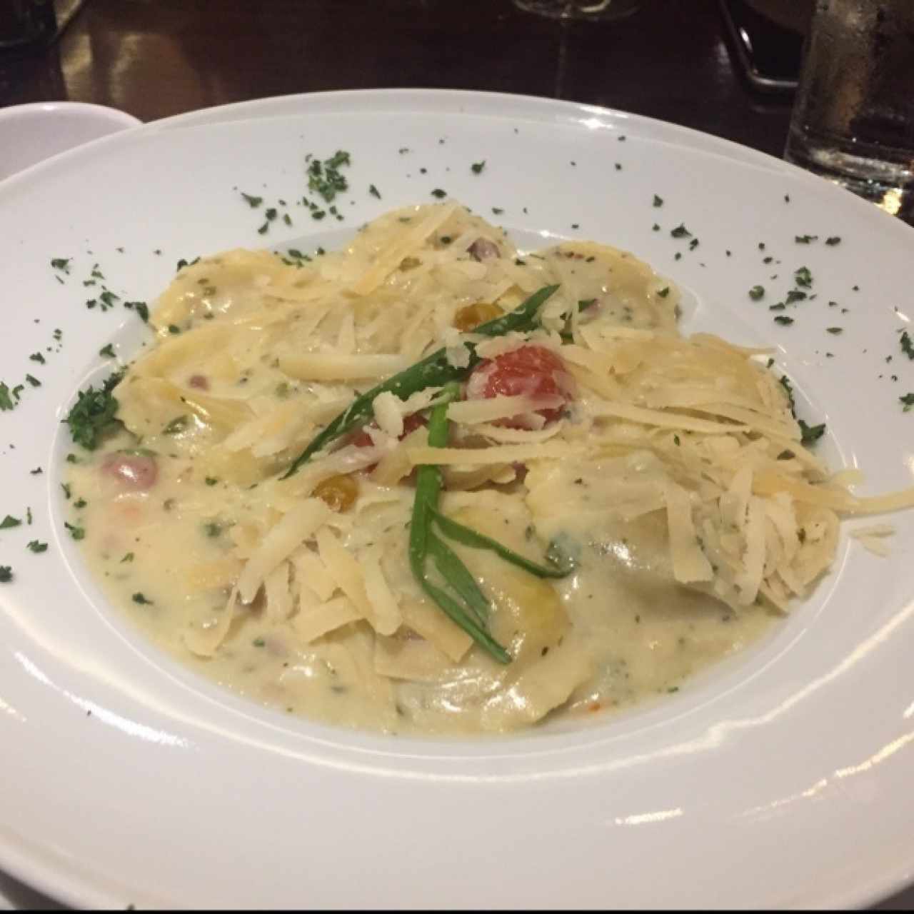 Ravioli de jamón serrano y queso manchego
