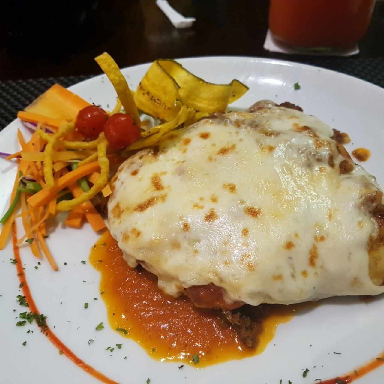 Lasagna de carne gratinada