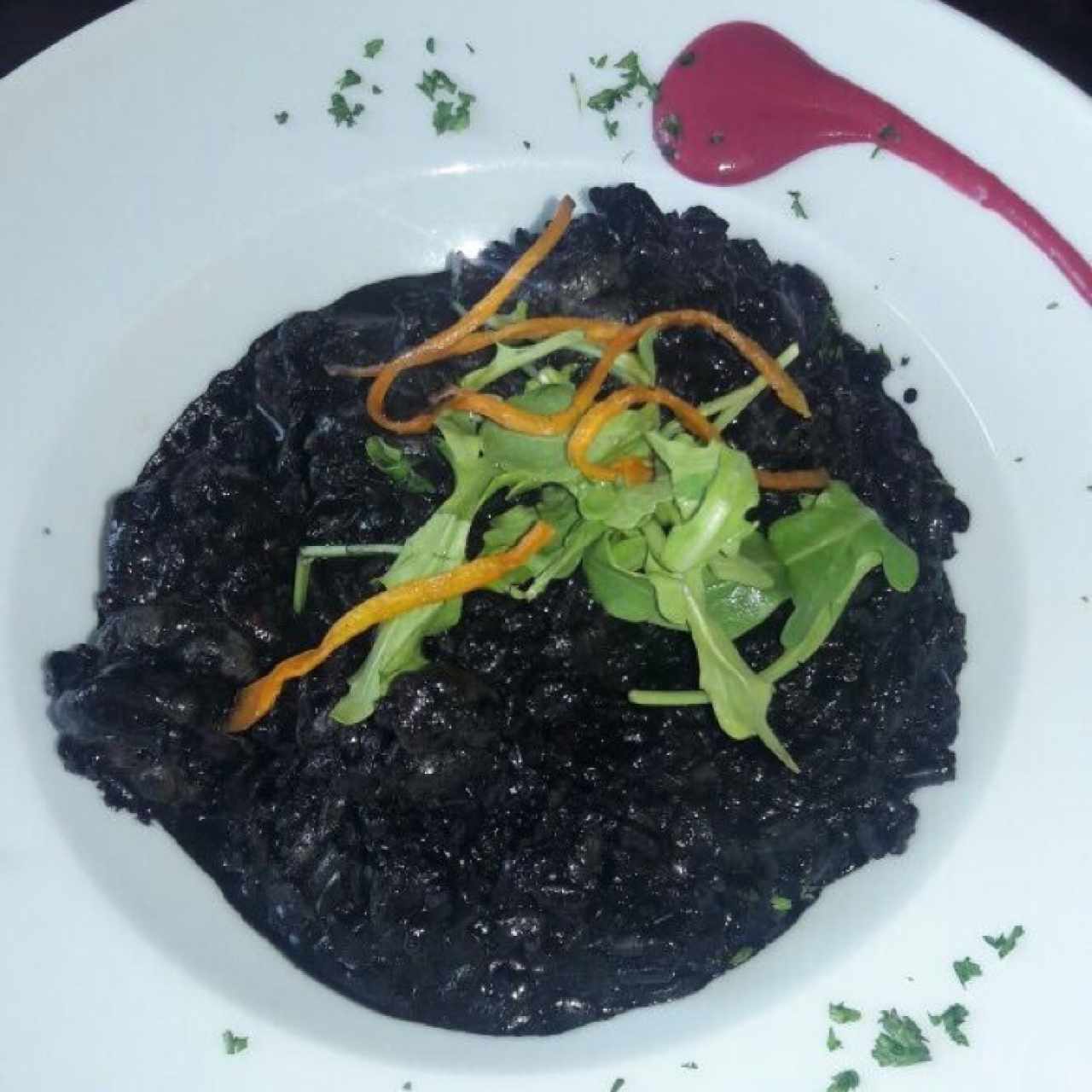 Arroz negro con camarones