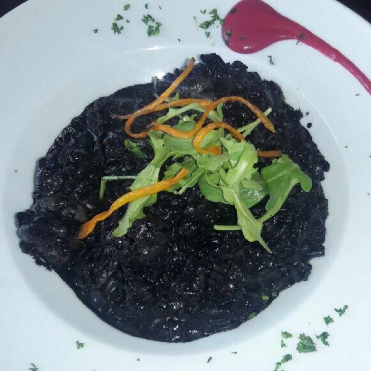 Arroz negro con camarones