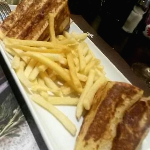 Emparedados - Montecristo Madero