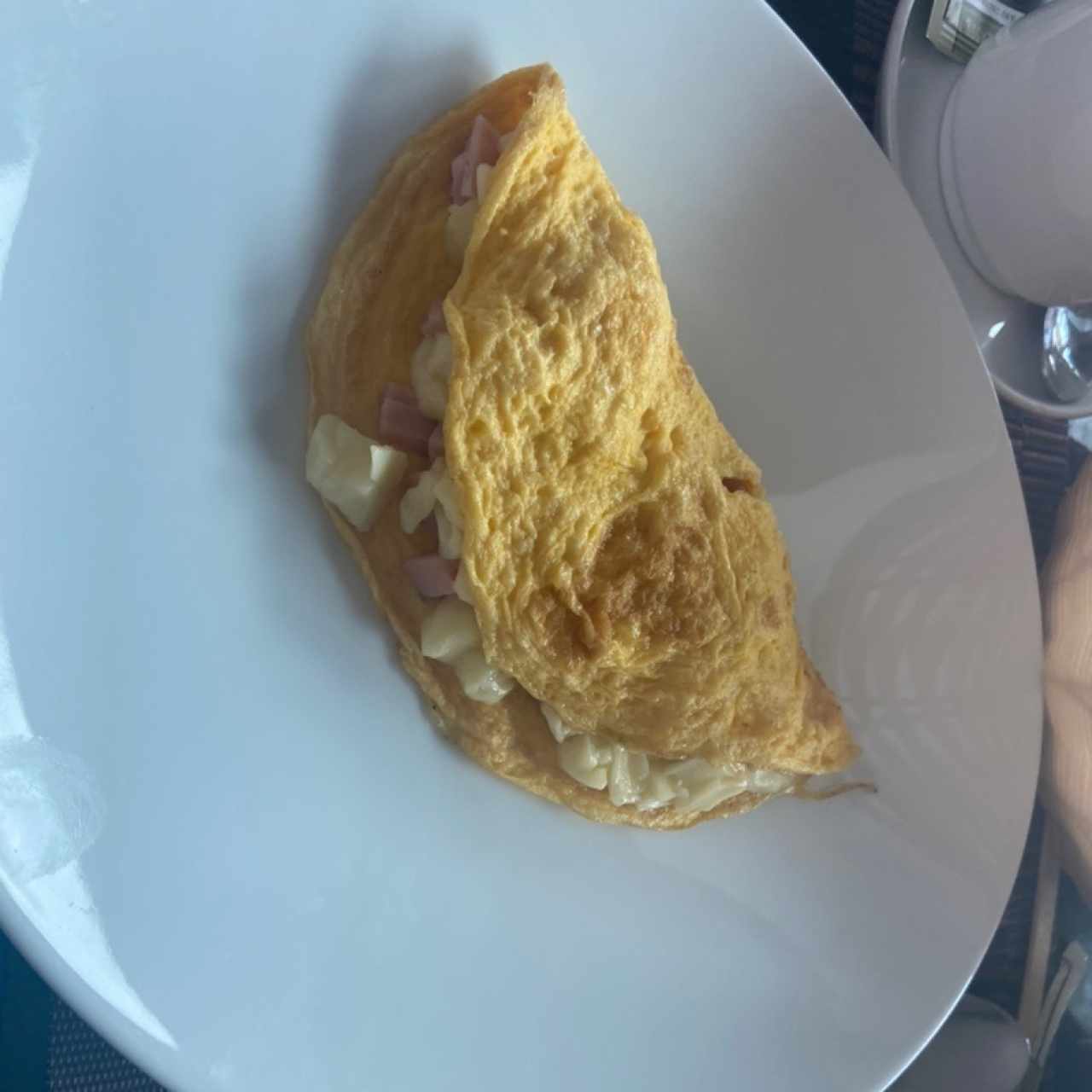 Omelette de jamón y queso