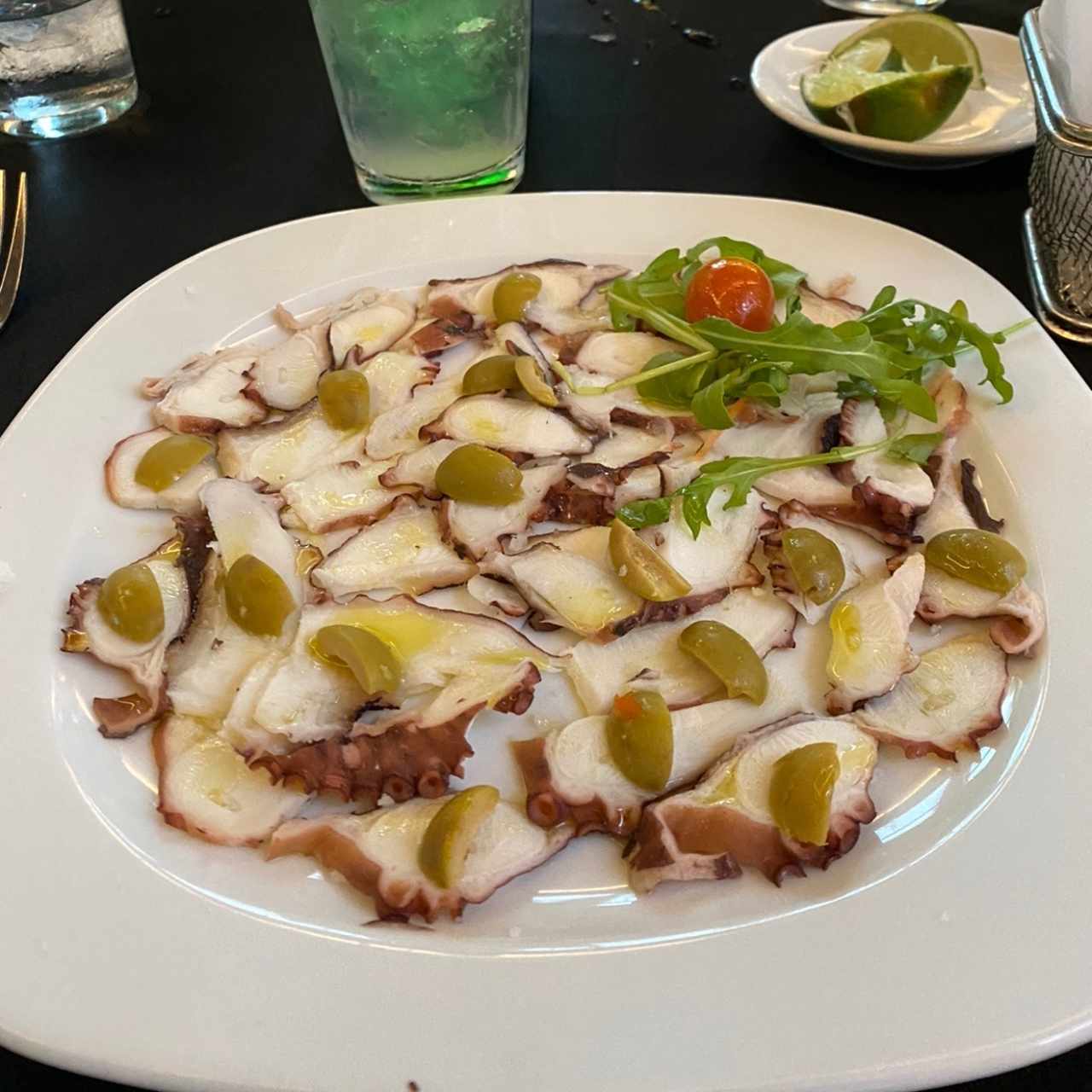 Carpaccio de pulpo olivo