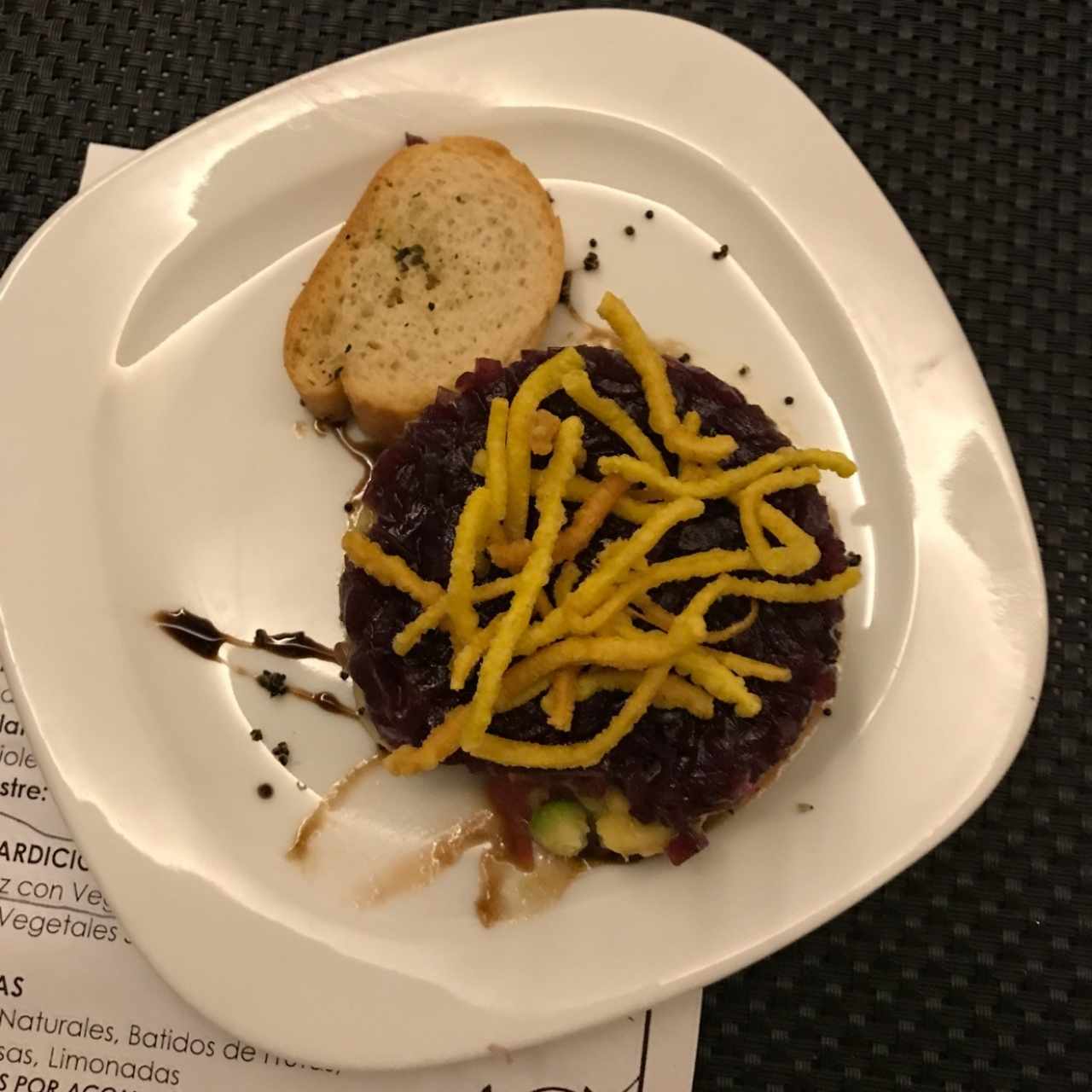 Entrantes fríos - Tuna tartare