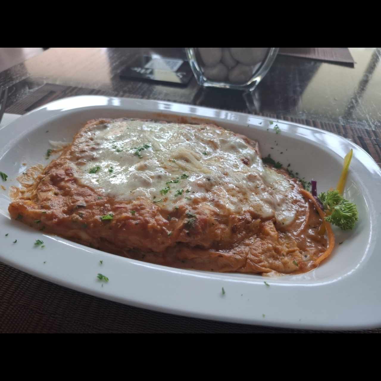 canelones de pollo con champiñones