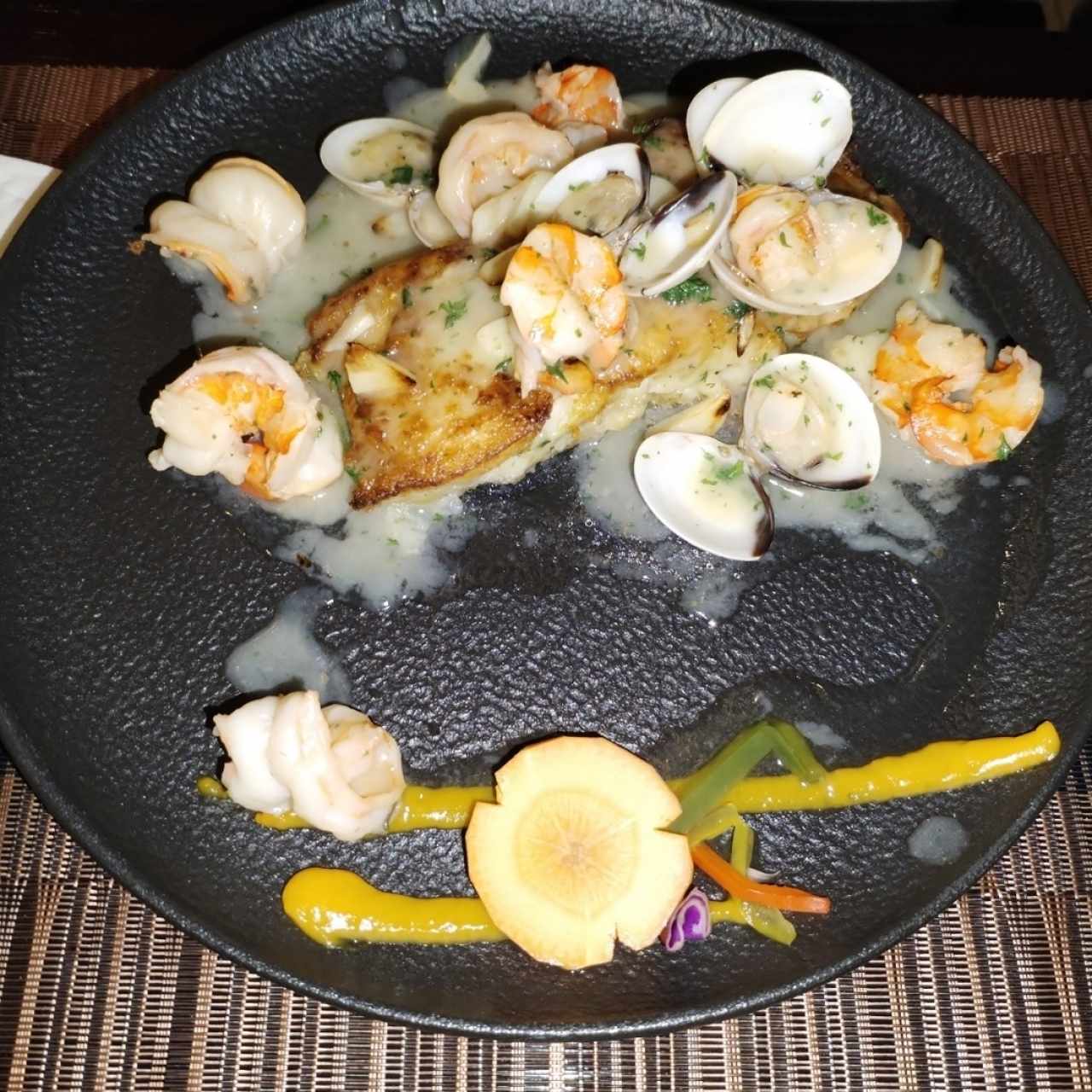 Corvina a la Vasca