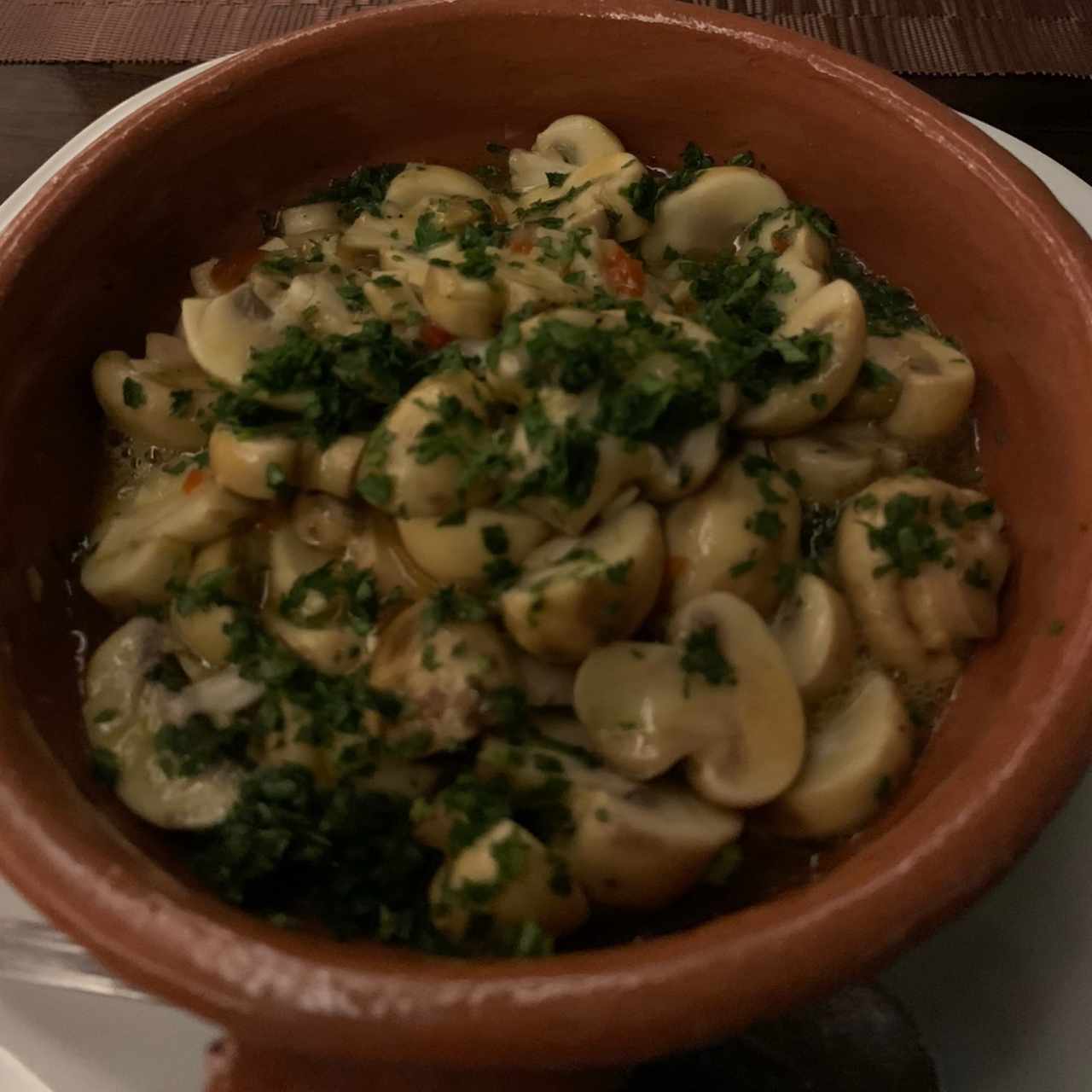 Entrantes calientes - Cazuela de champiñones