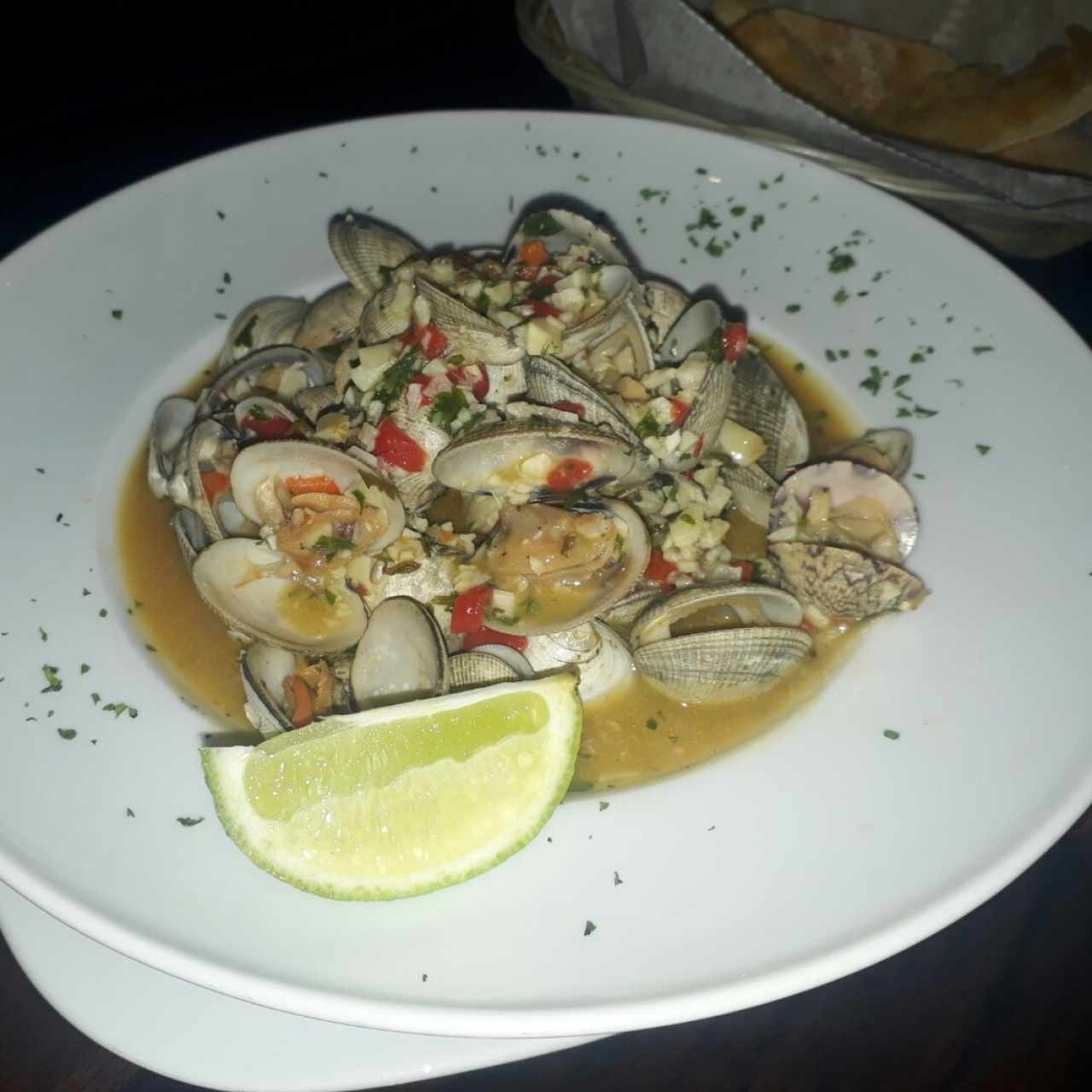 Entrantes calientes - Almejas al ajillo