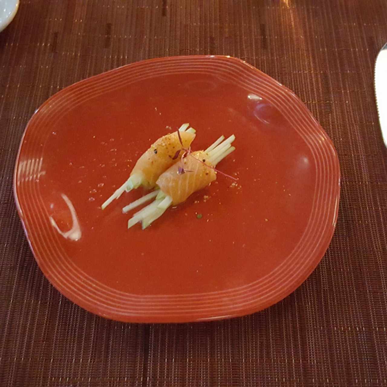 Crudos - Envoltinis de salmón