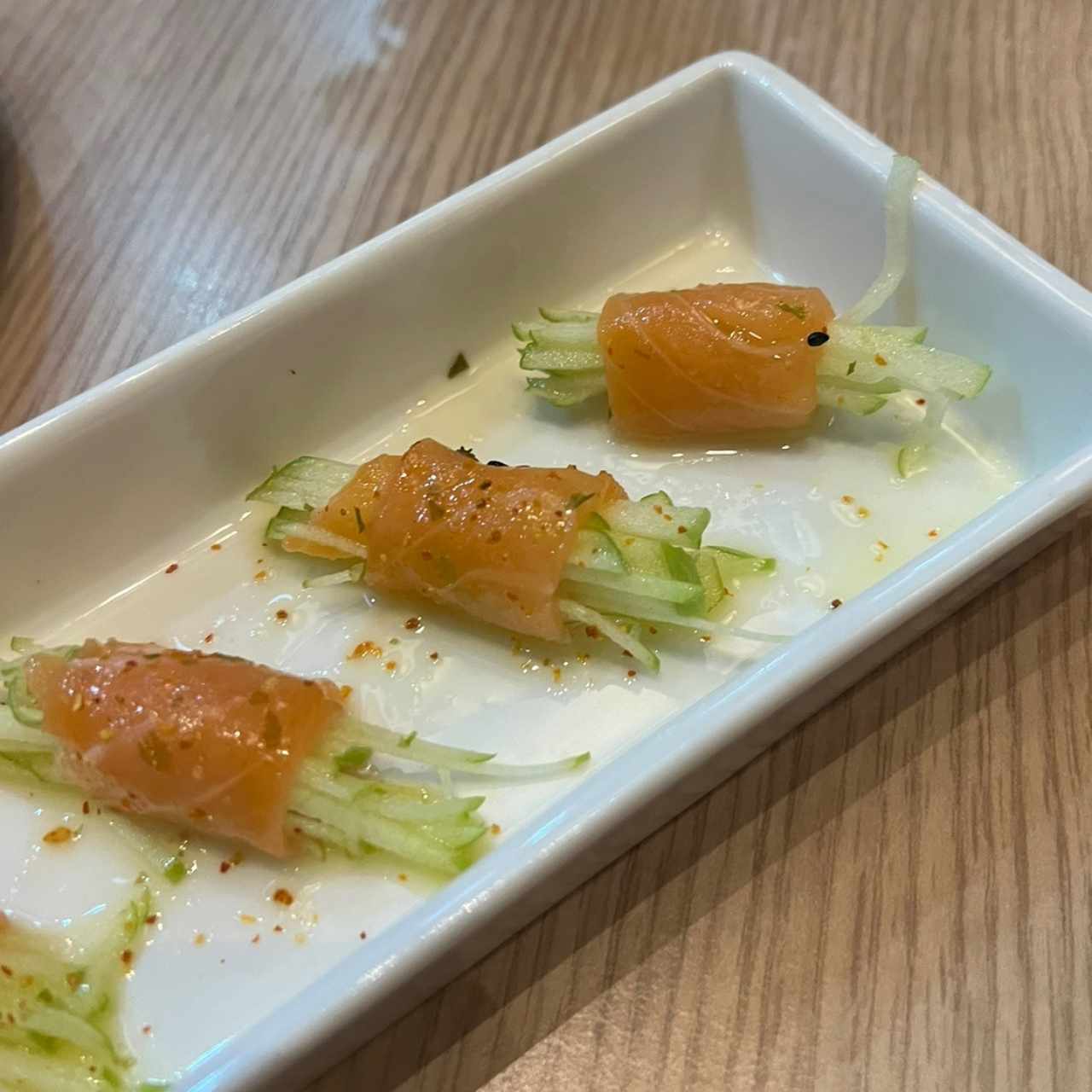 Envoltinis de Salmón y Manzana