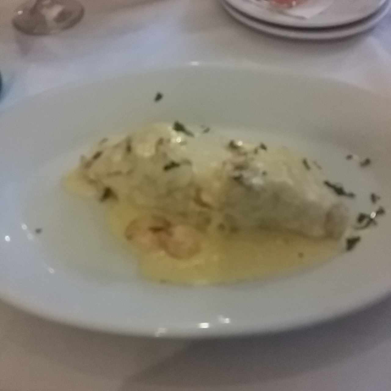 mero en salsa de queso macho con camarones