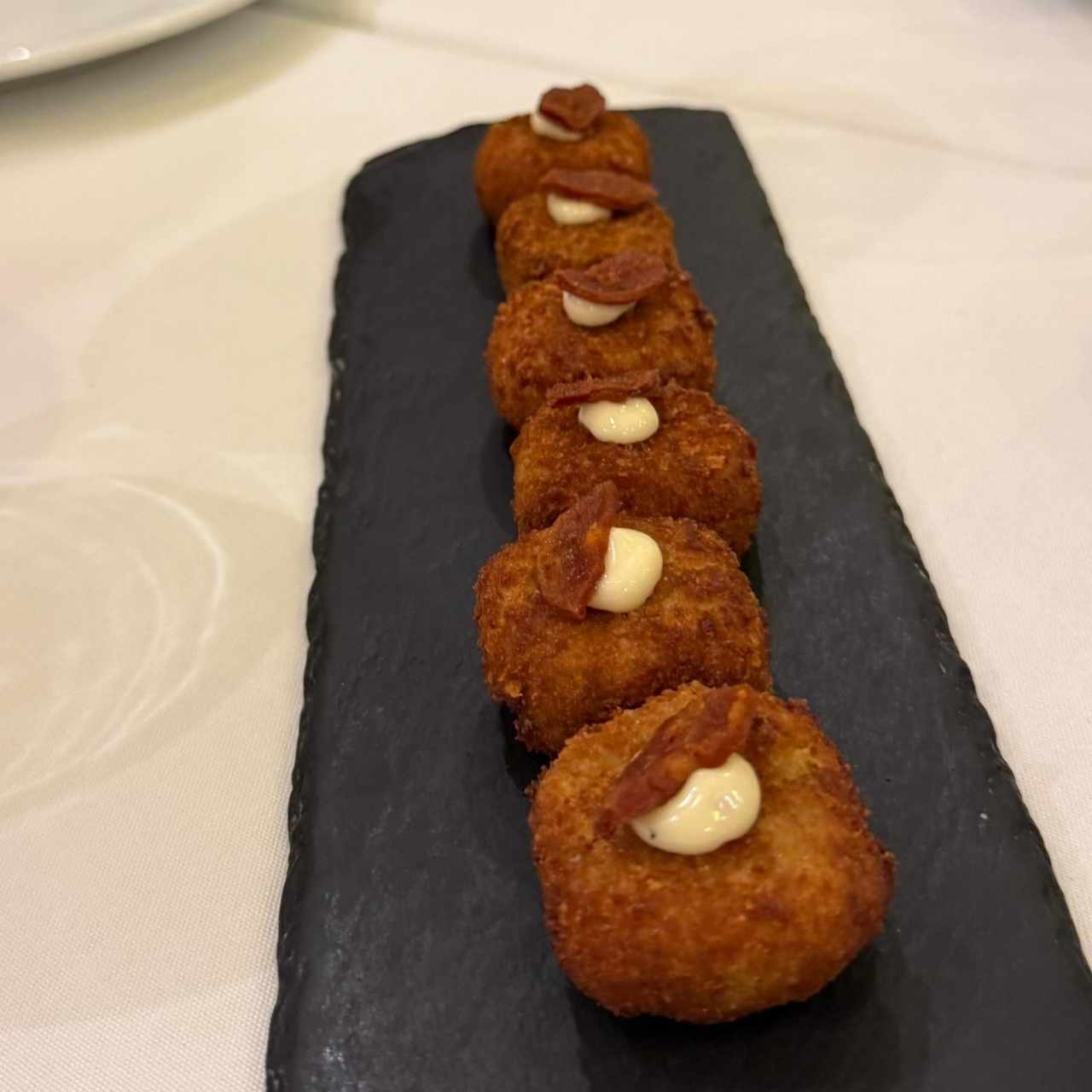 Croquetas Caseras de Jamón Ibérico, Chorizo, Pulpo o Bacalao