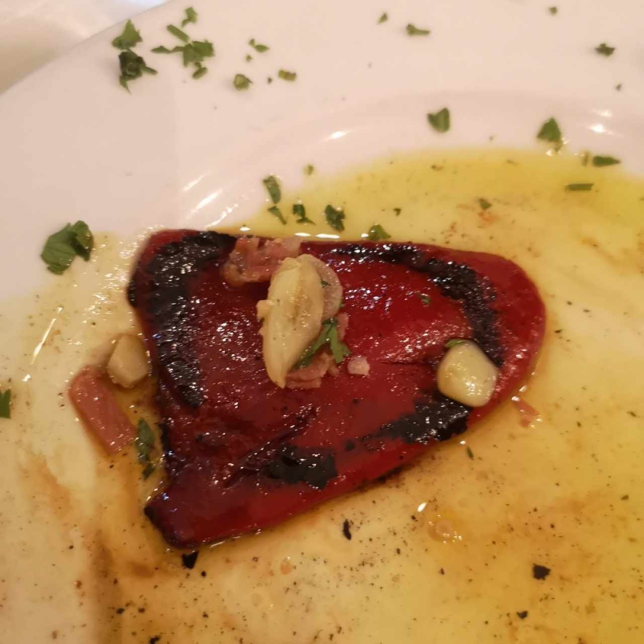 Piquillo con ajo y jamon iberico. 