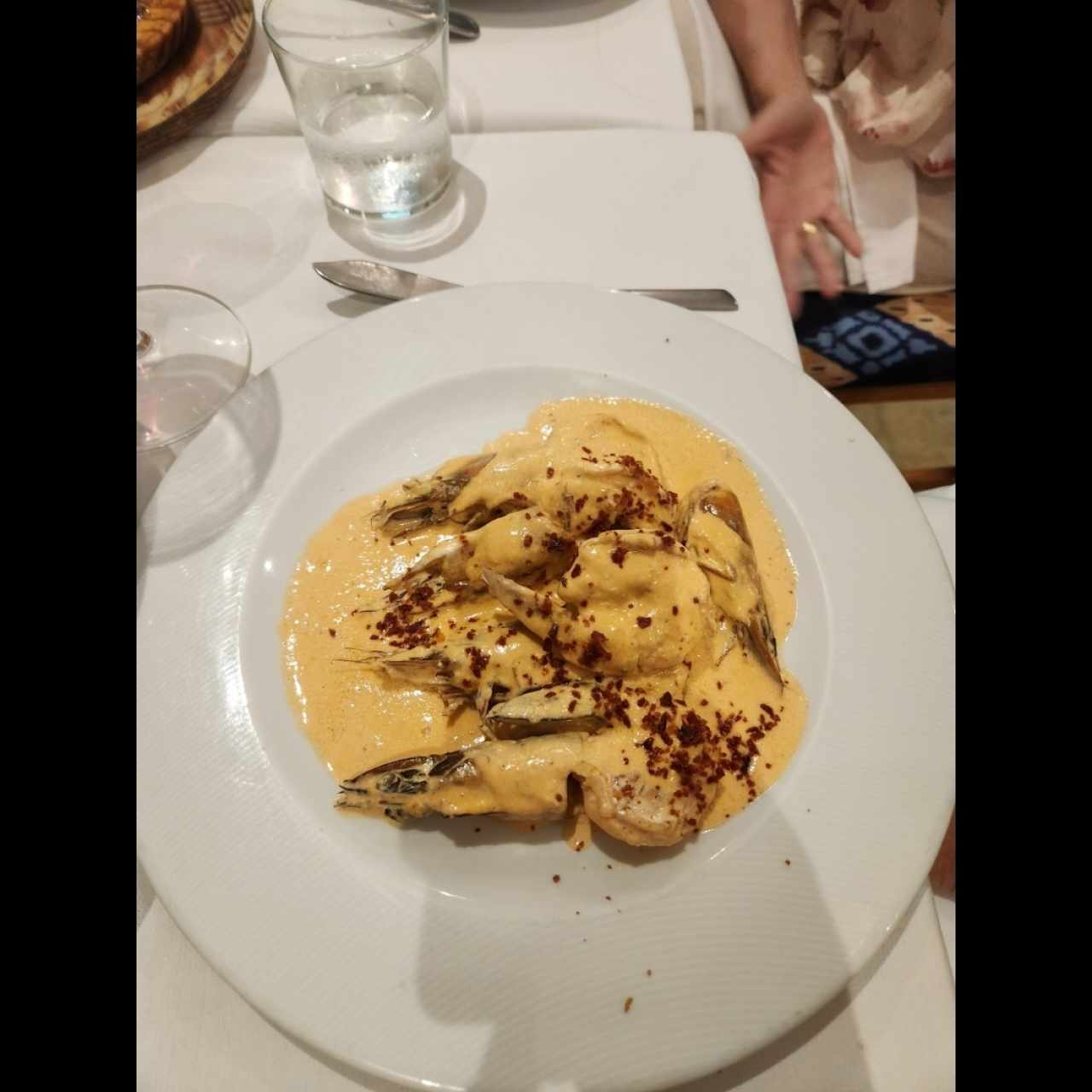 Chicharrón de Langostinos con Meloso de Manchego