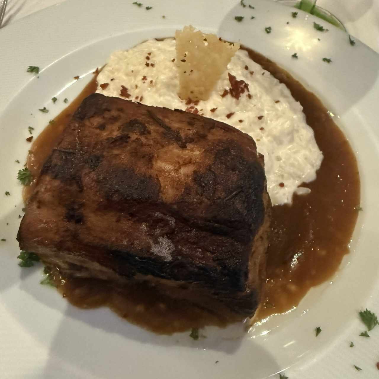 Corderito Lechal Asado en Horno de Leña
