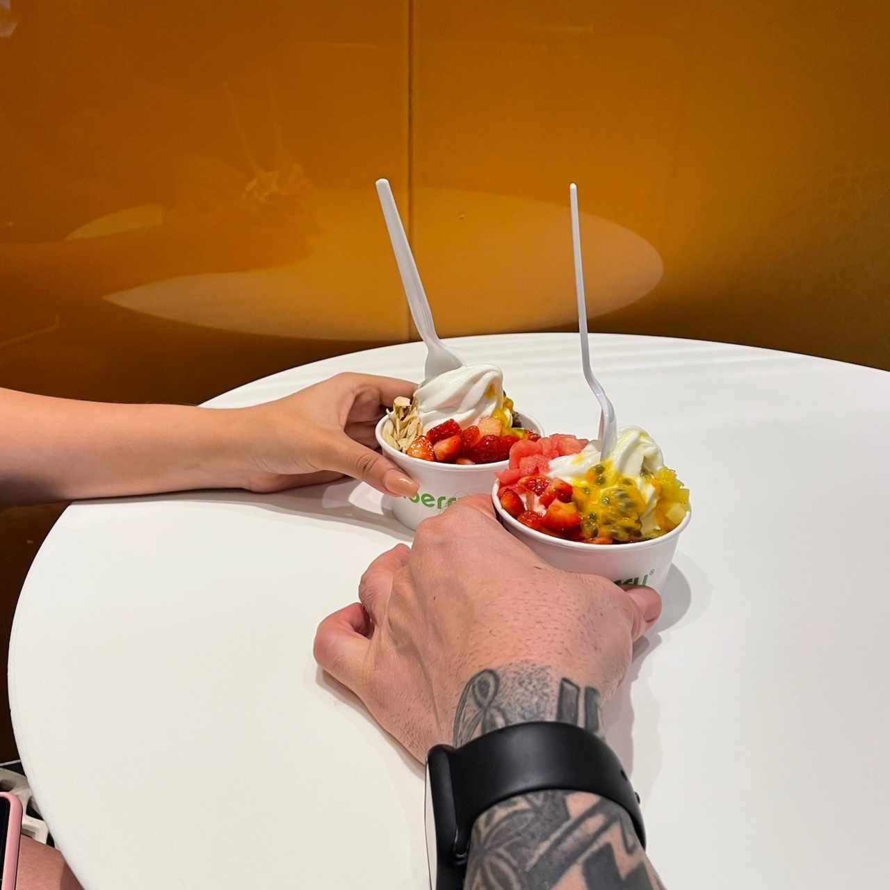Piña colada con topping de frutas 😍😍