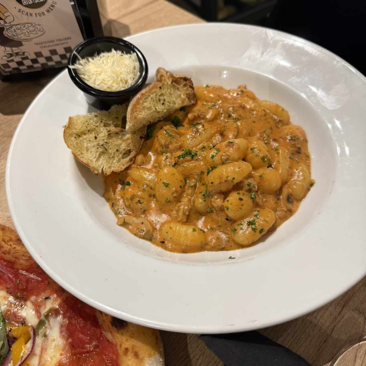 Gnocchi Funghi & Salsiccia italiana