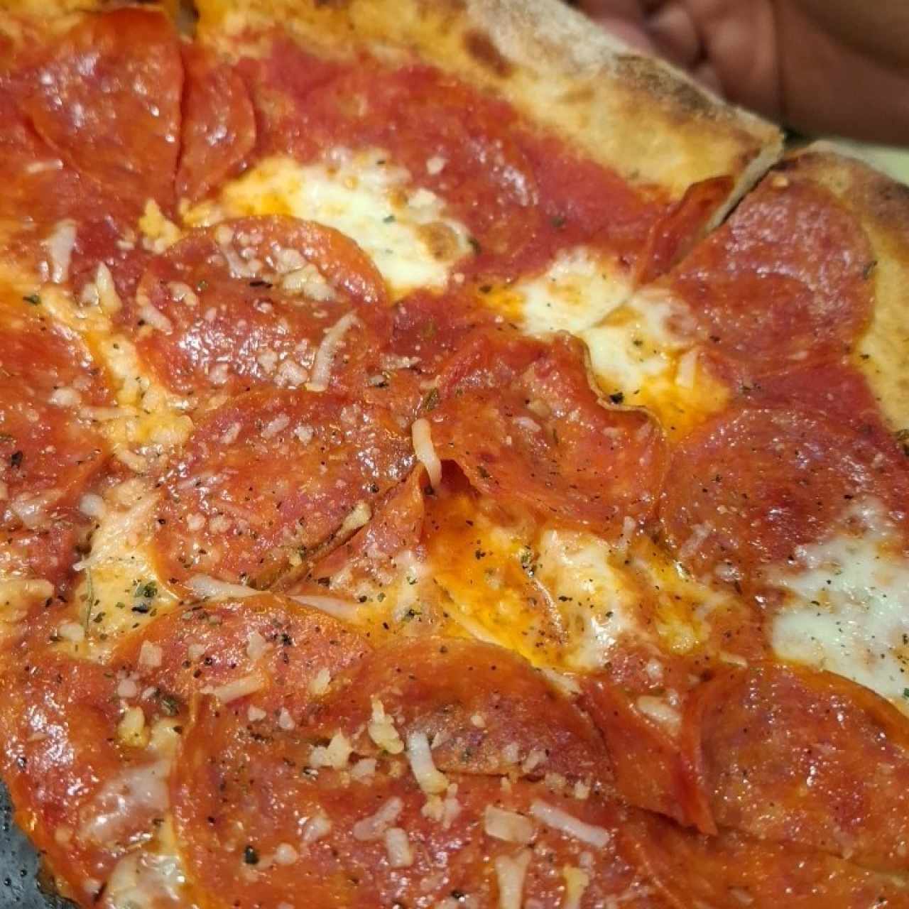 Pizzas Clásicas - Pepperoni $13.50 - $21.00