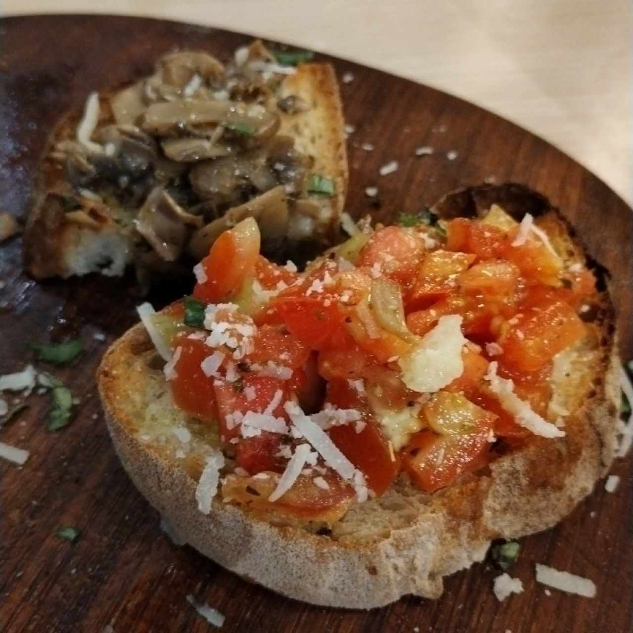 Entradas - BRUSCHETTA MIXTA
