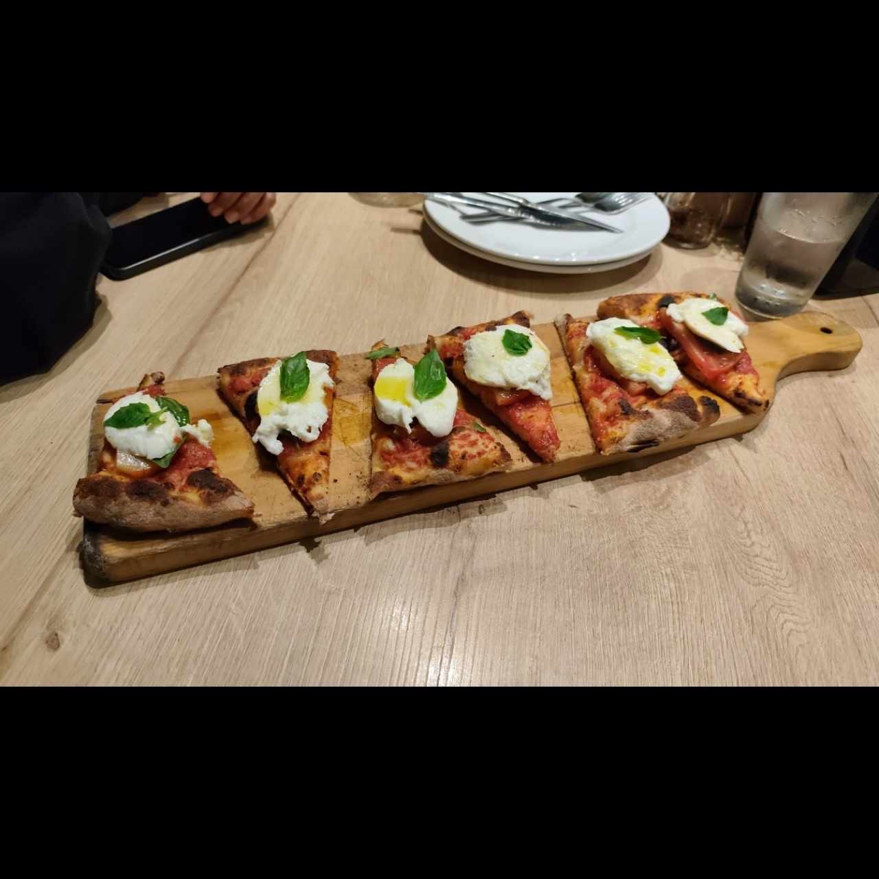 Entradas - Bruschettone Buffalina