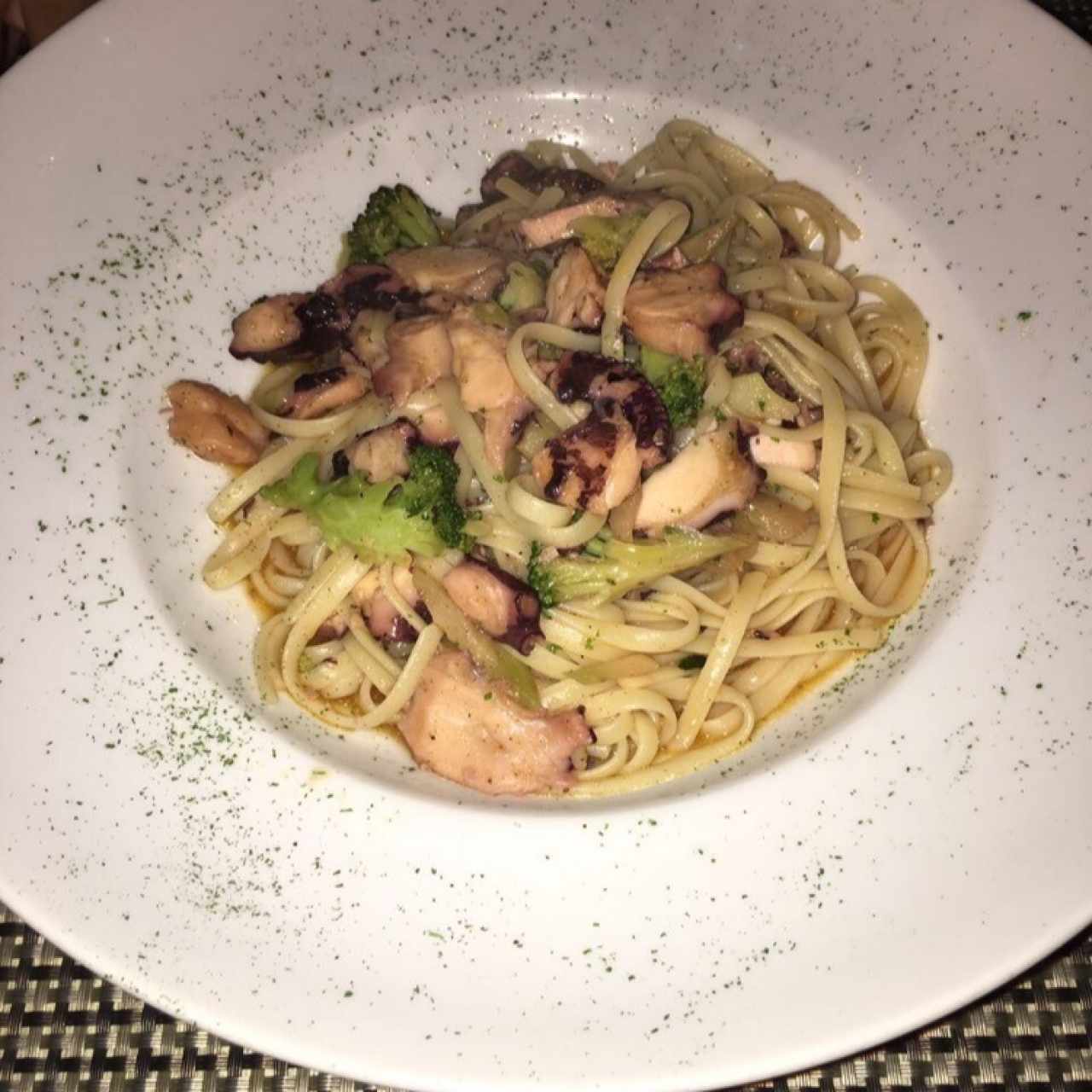 Linguini con Pulpo y Brócoli