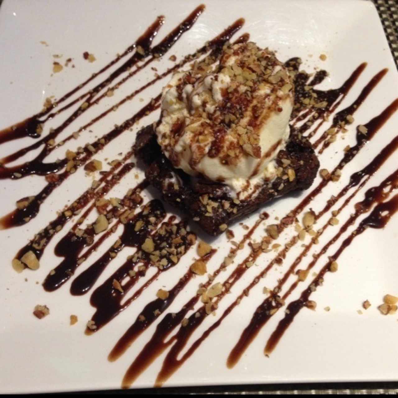 Postres - Brownie con Helado