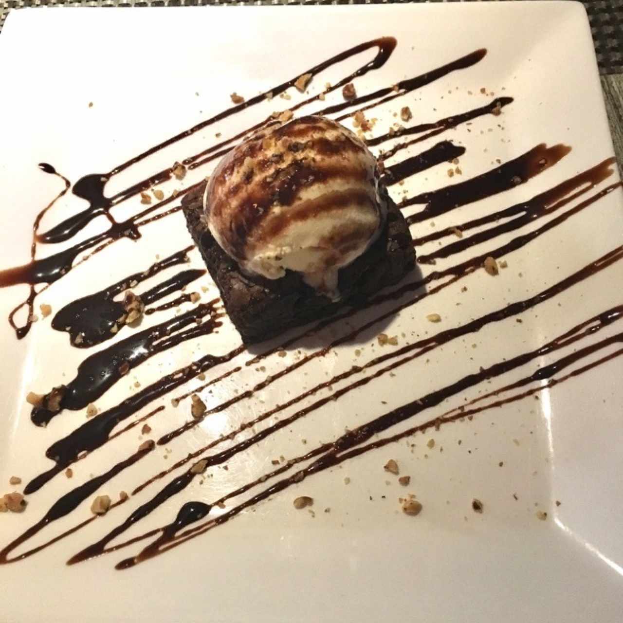 Postres - Brownie con Helado