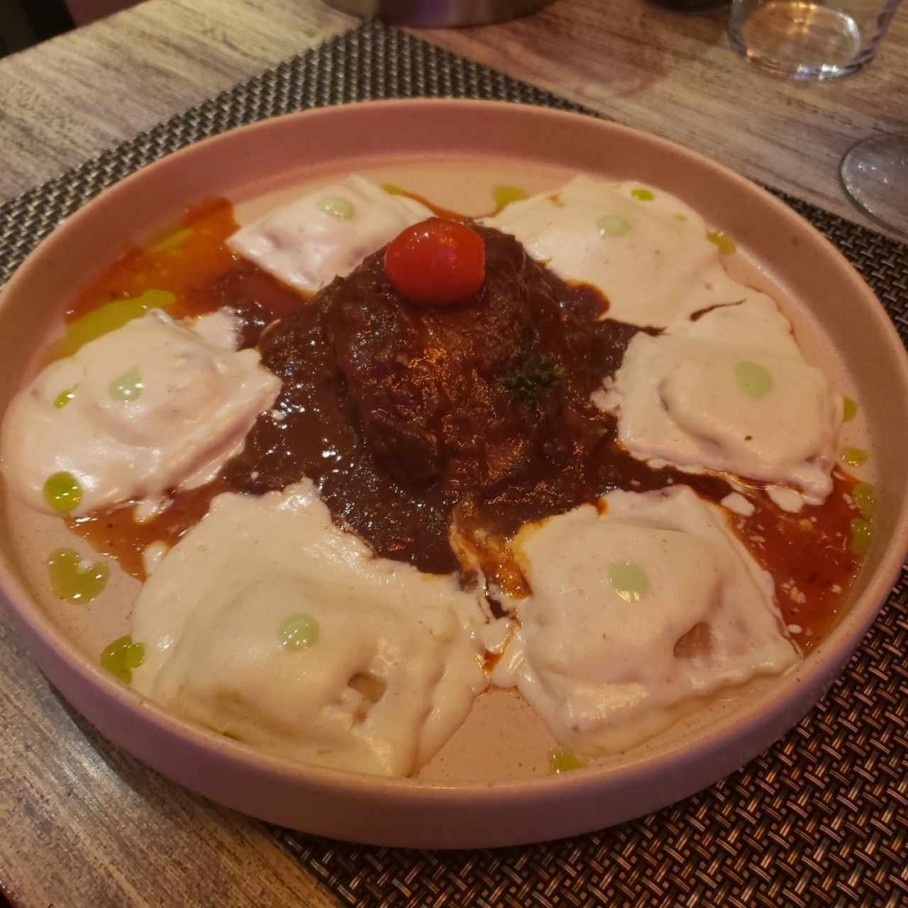 Carne con Raviolis