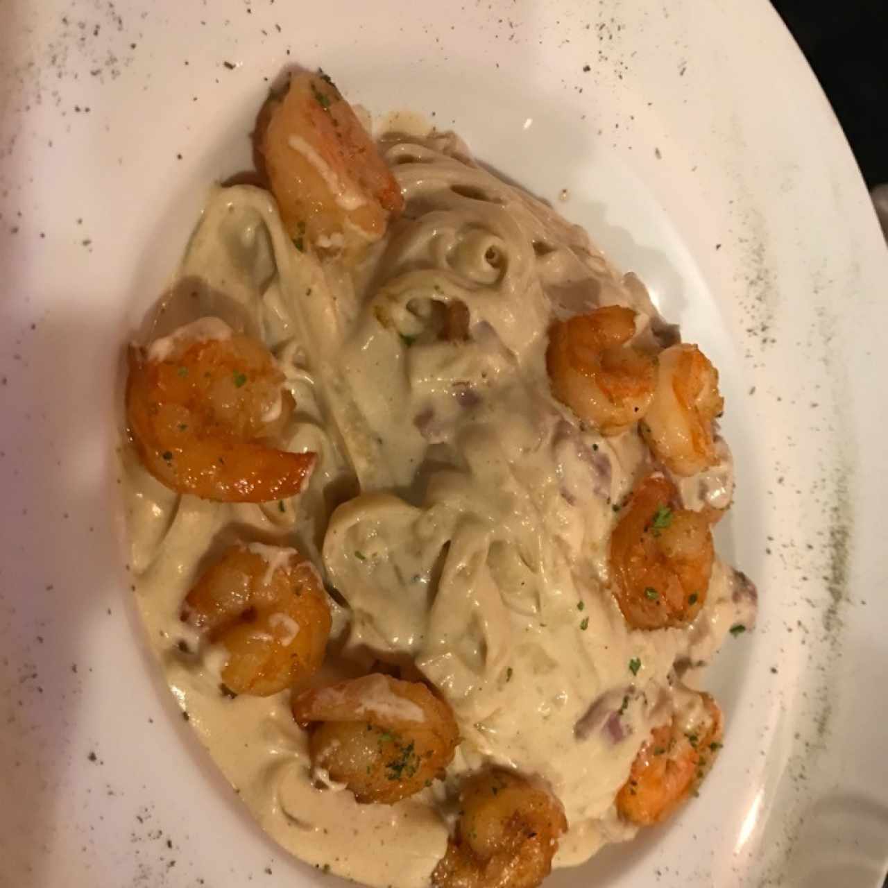 Fettuccine a la Strega con camarones
