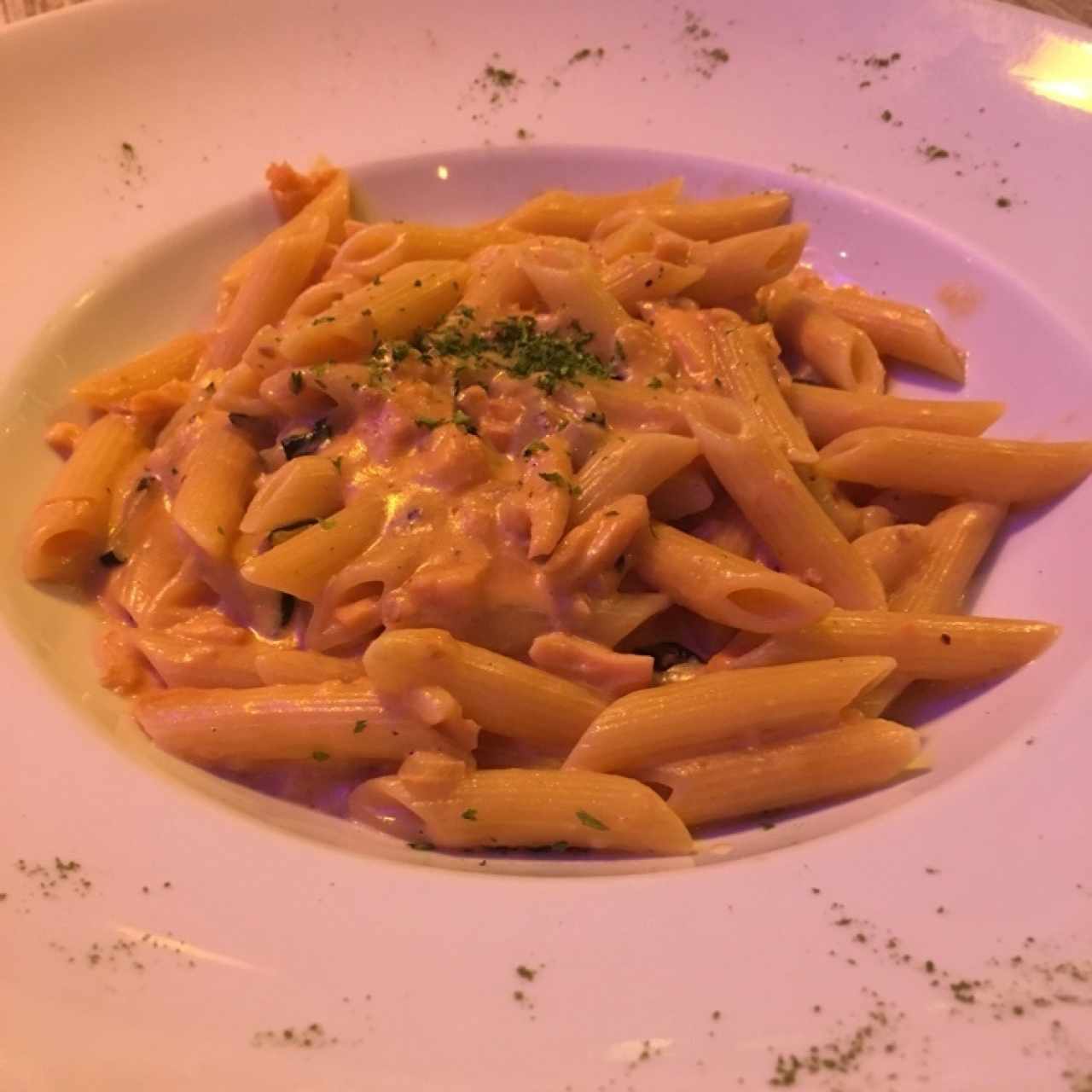 Penne con Salmon y Zuchinni