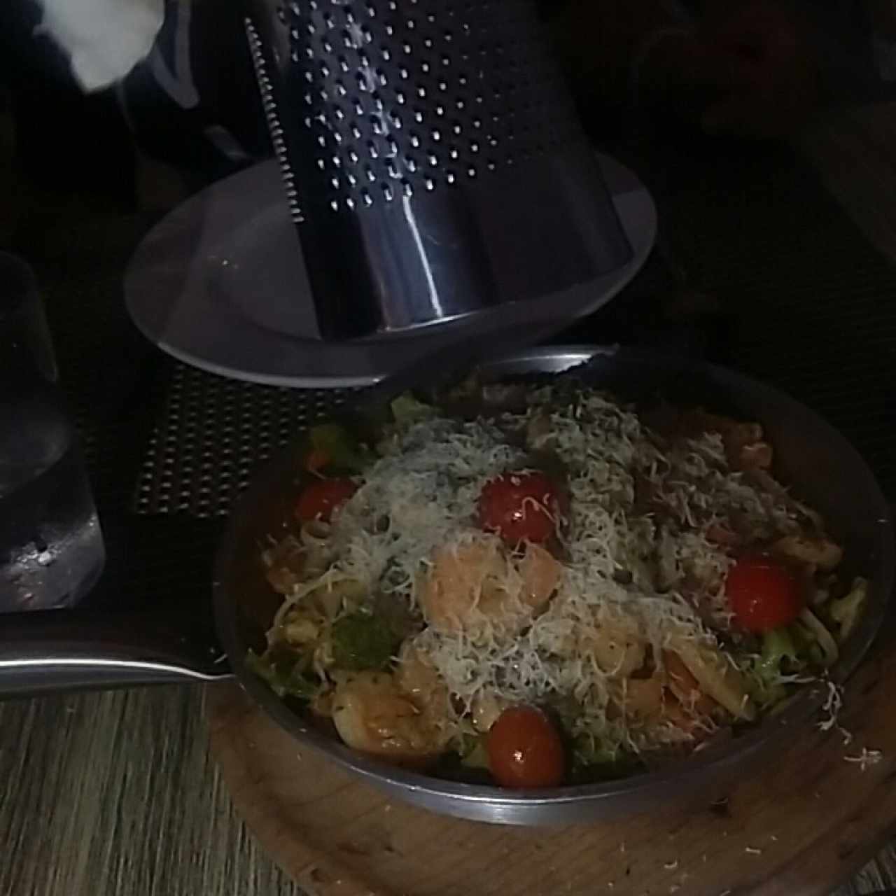 linguini primavera con camarones