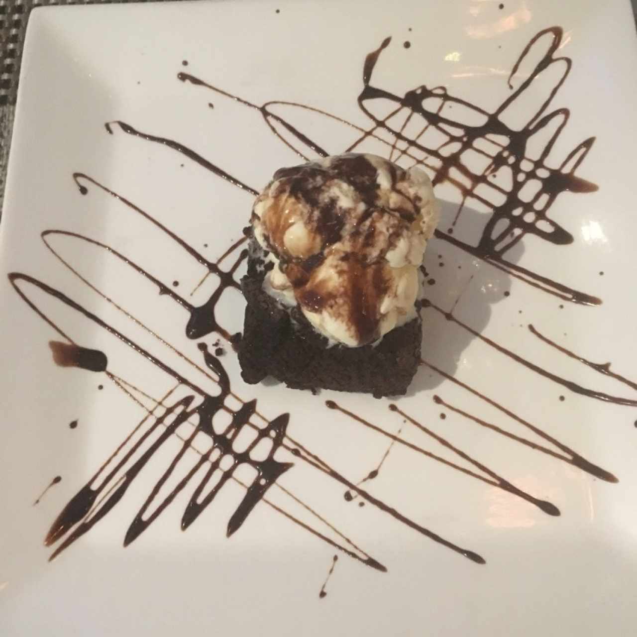Postres - Brownie con Helado