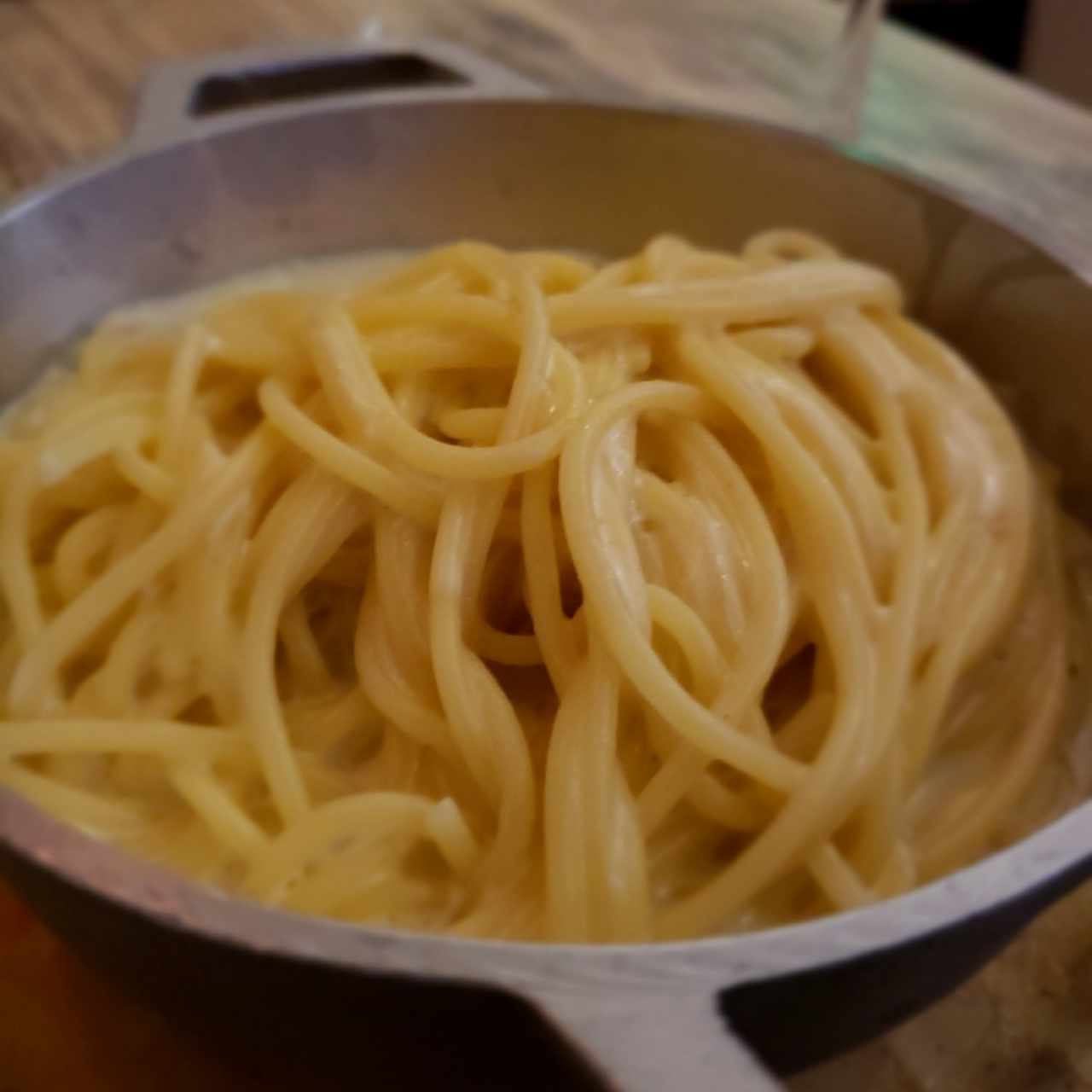 Ossobuco de Res con Linguini a la Crema