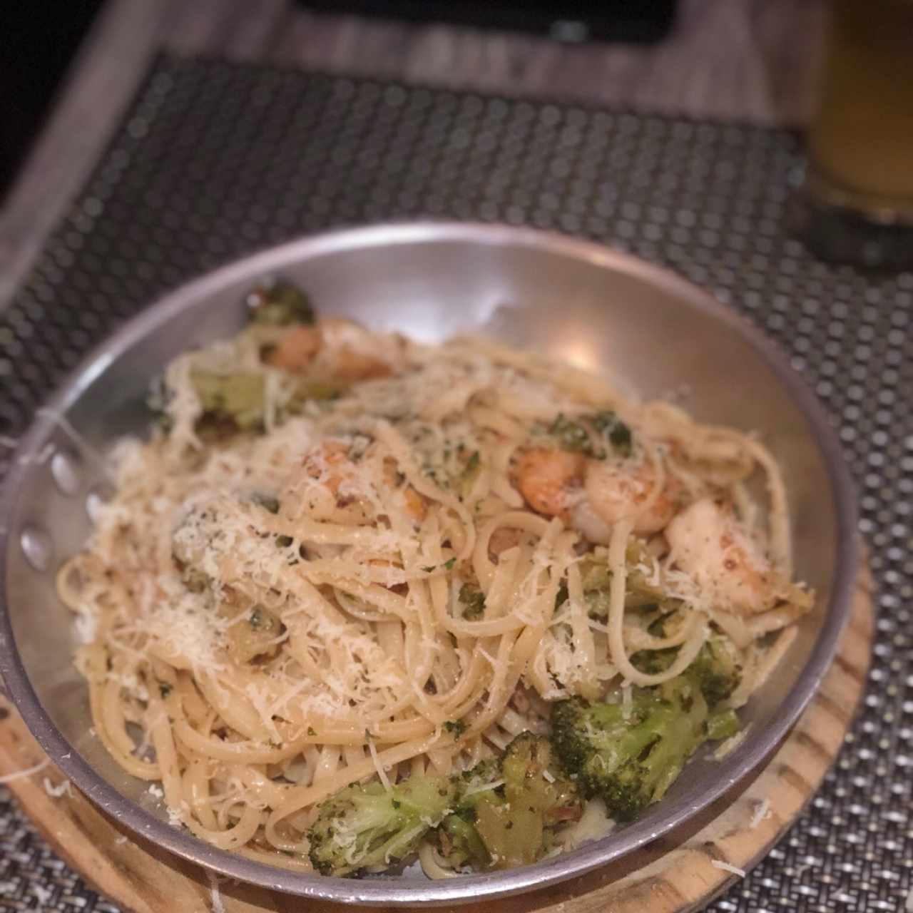 Linguini con Camarones y Brocoli al Oleo