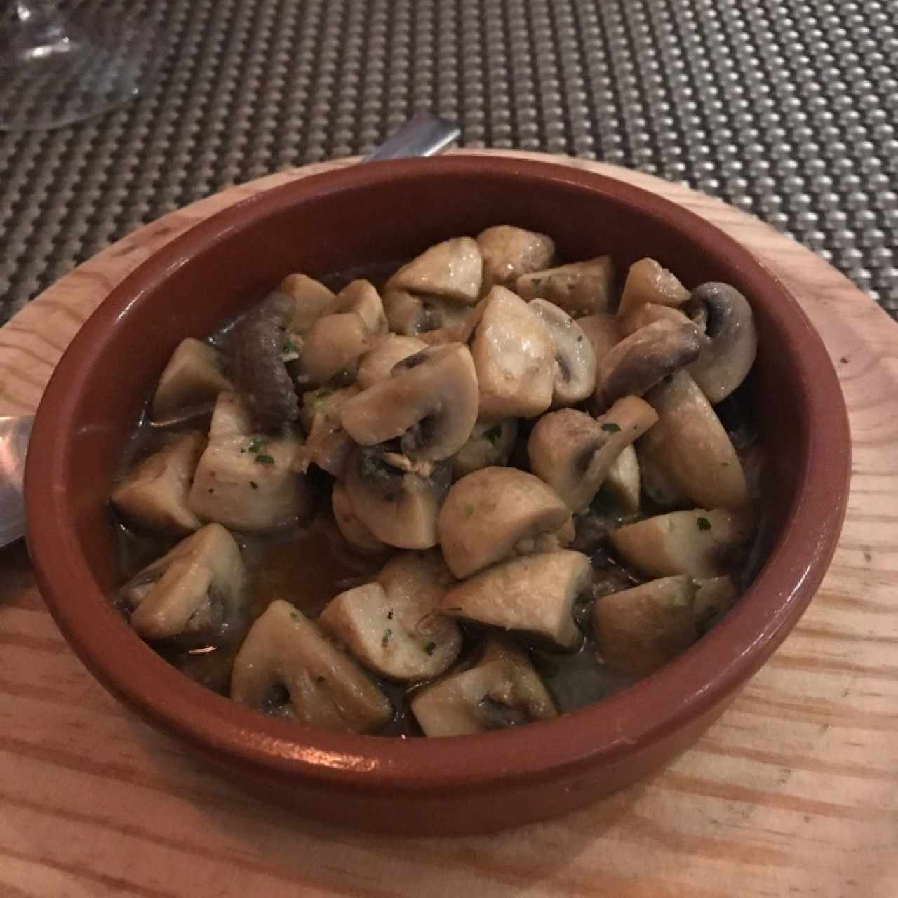 hongos al Ajillo 