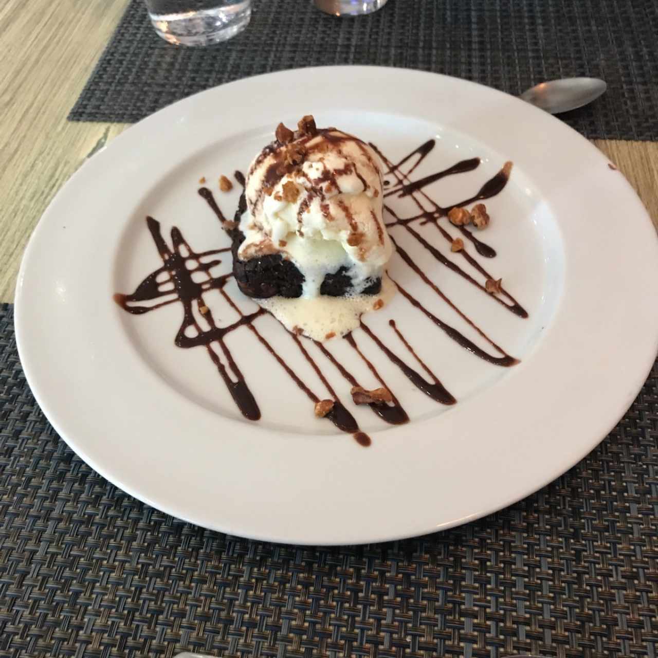 Postres - Brownie con Helado
