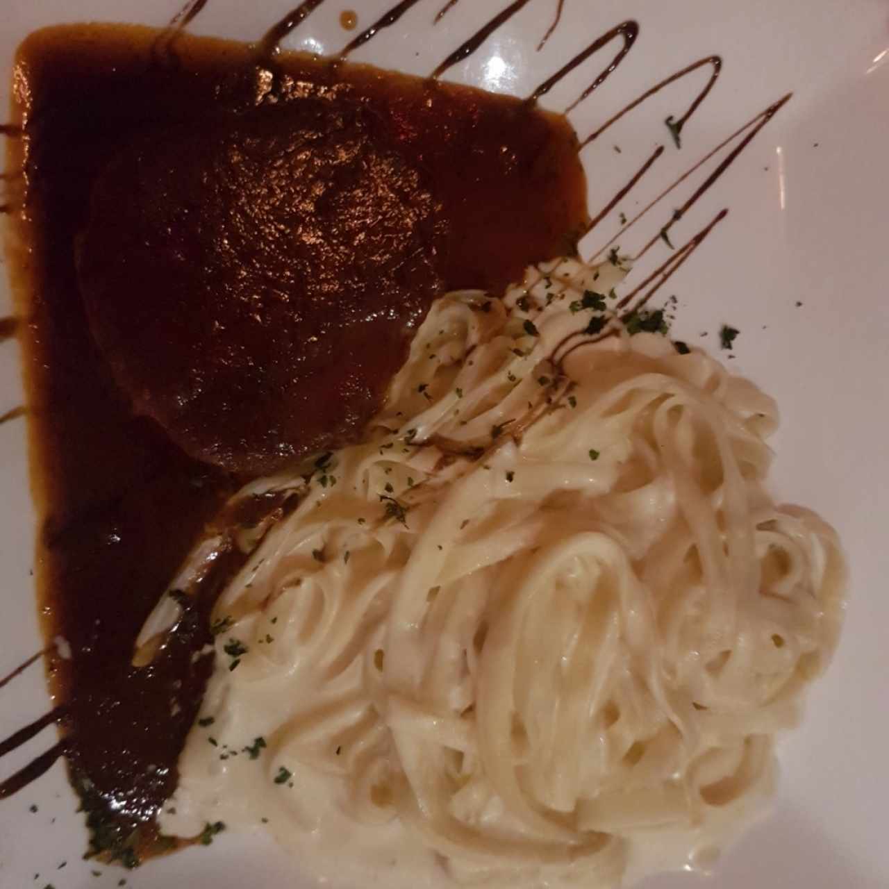 Strogonoff de Res con pasta a la crema