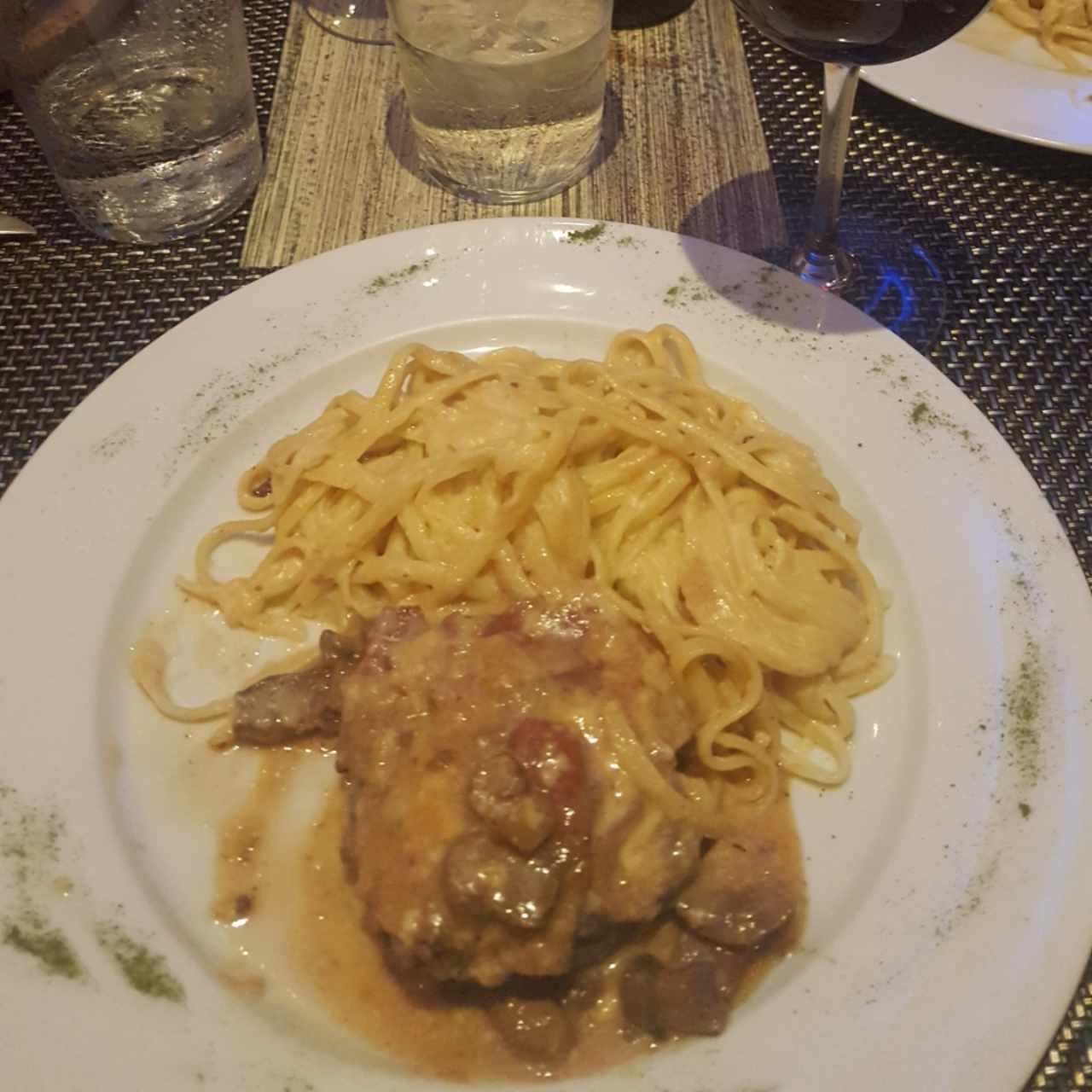 Strogonoff de Res con pasta a la crema